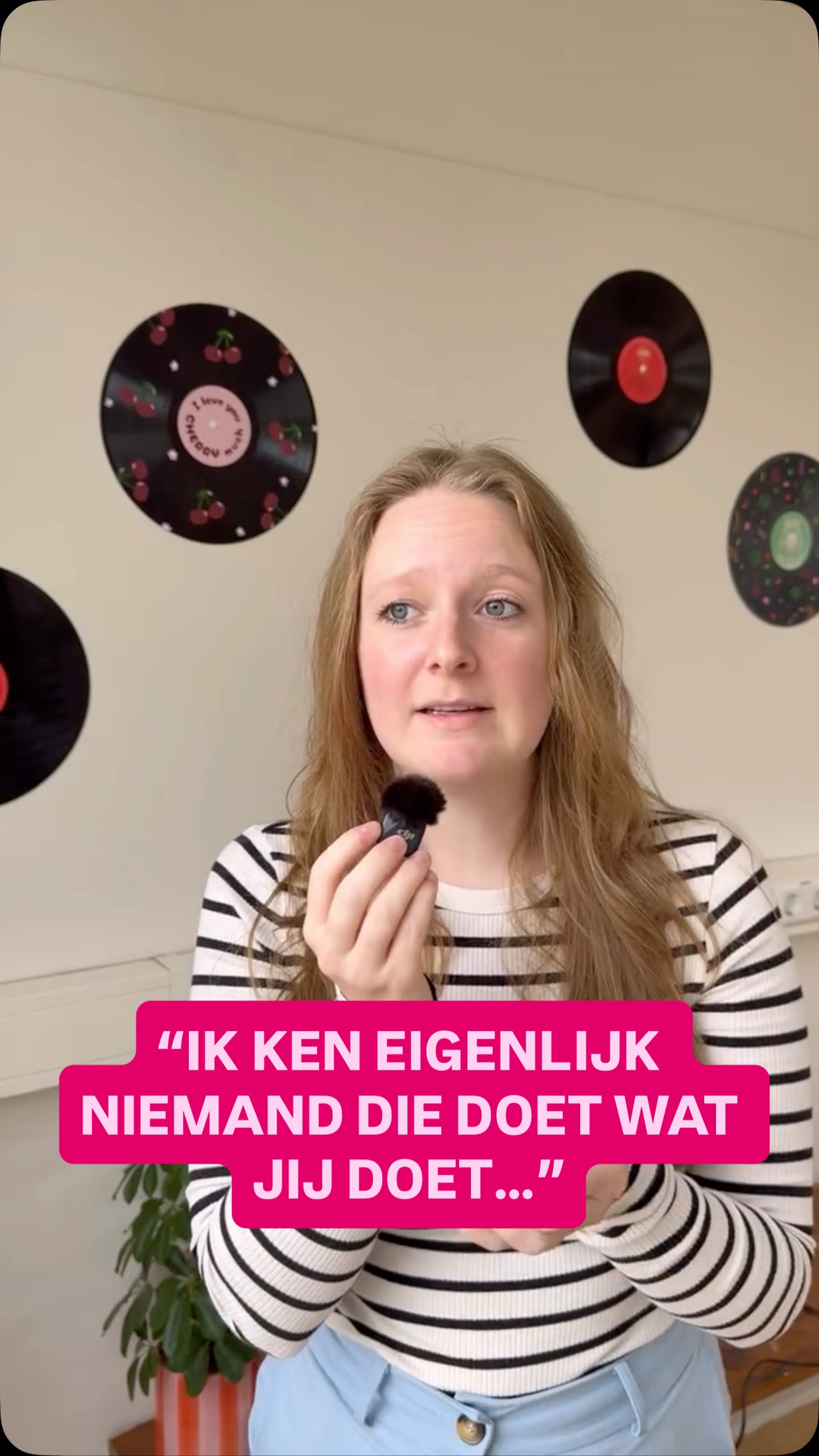 De laatste tijd raak ik steeds vaker in gesprek met andere ondernemers op netwerkmomenten. Niet mijn niche, niet mijn doelgroep, maar wel heel leuk, gezellig en leerzaam.

Want elke keer gebeurt hetzelfde. Zodra ik vertel wat ik doe, zie ik een groot vraagteken ontstaan boven het hoofd. Tot ik een paar voorbeelden geef. Dan gaat er een lampje aan en komt de reactie: “Oh wat tof! Ik ken echt niemand die doet wat jij doet…”

En dan springt mijn hoofd aan. Is hetgeen wat ik doe echt zo zeldzaam… of sta ik gewoon op de verkeerde netwerkborrels?

Dus kom maar door! Met wie moet ik mijn netwerk uitbreiden? Of naar welke netwerkmomenten moet ik echt gaan?